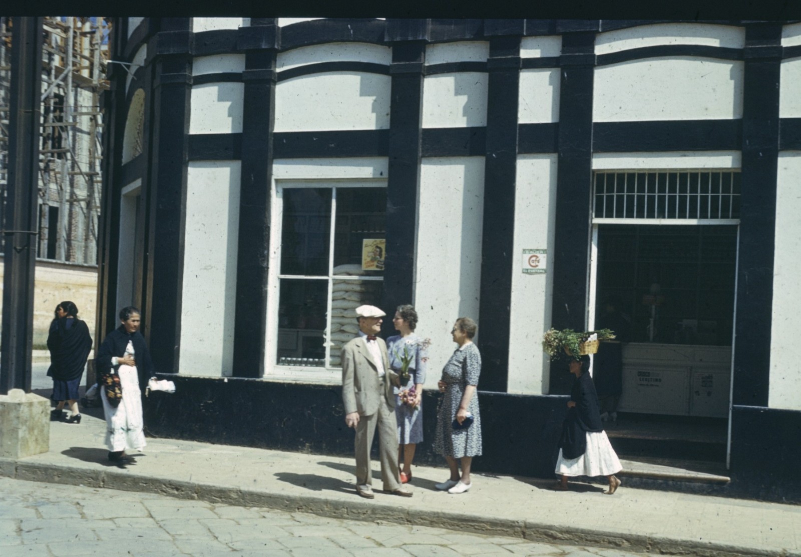 RARE 1941 pre-Revolution Guatemala slides (113) streets workers scenery banana