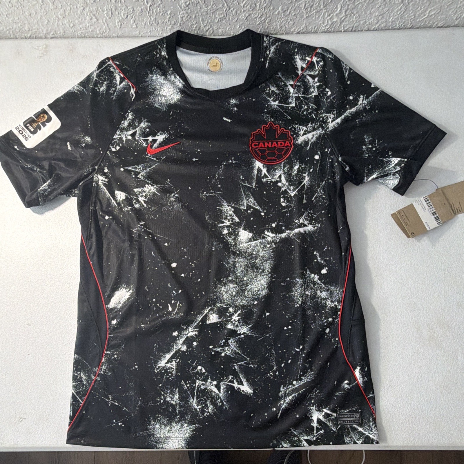 Nike FIFA World Cup 2026 Canada Soccer Jersey/Futbol Kit - Size Medium
