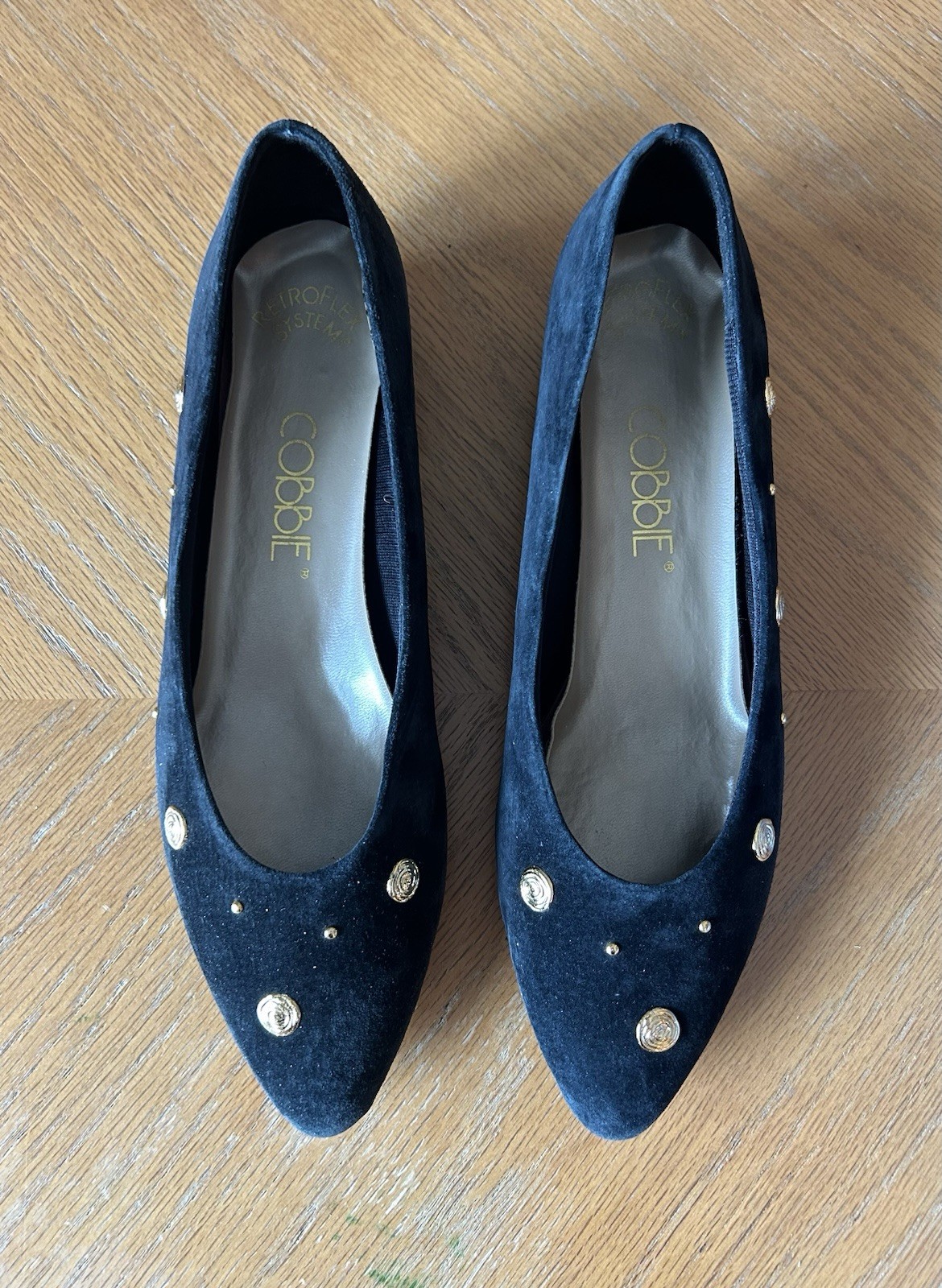 VTG Cobbie Black Suede Flats Gold-Toned Button Embellishments Whimsygoth 8.5N