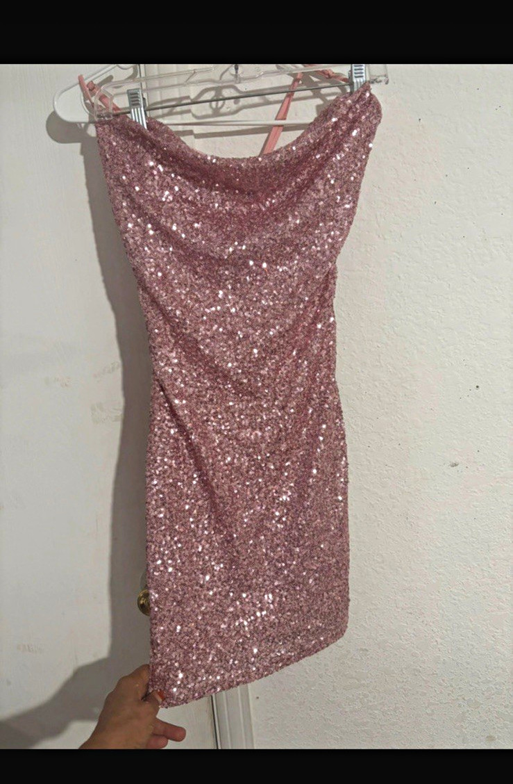 Forever 21 Pink Sequin Cowl Neck Backless Strappy Mini Bodycon Dress S Forever 21 Pink Sequin Cowl Neck Backless Strappy Mini Bodycon Dress S
