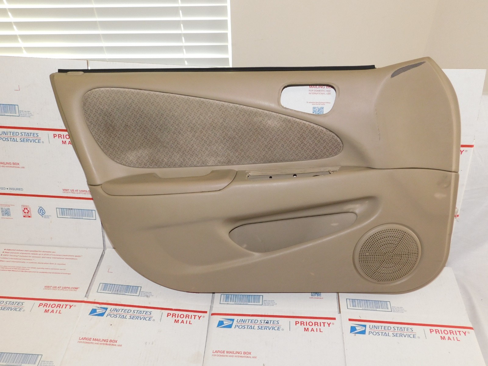 1998-2002 Toyota Corolla Driver Left LH Door Panel Tan Power Windows OEM