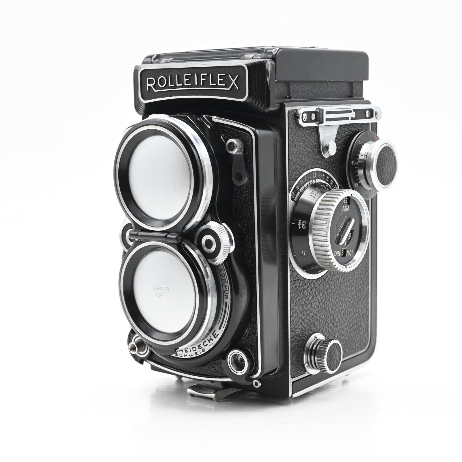 Rollei Rolleiflex 2.8C TLR Camera w/80mm f2.8 Xenotar #713 Rollei Rolleiflex 2.8C TLR Camera w/80mm f2.8 Xenotar #713