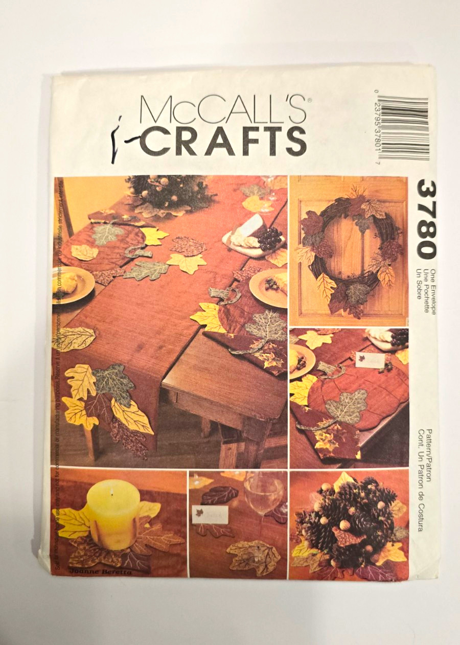Vintage Fall Leaves Sewing Patterns McCall\'s 3780 Harvest Decorations 2002 Cut