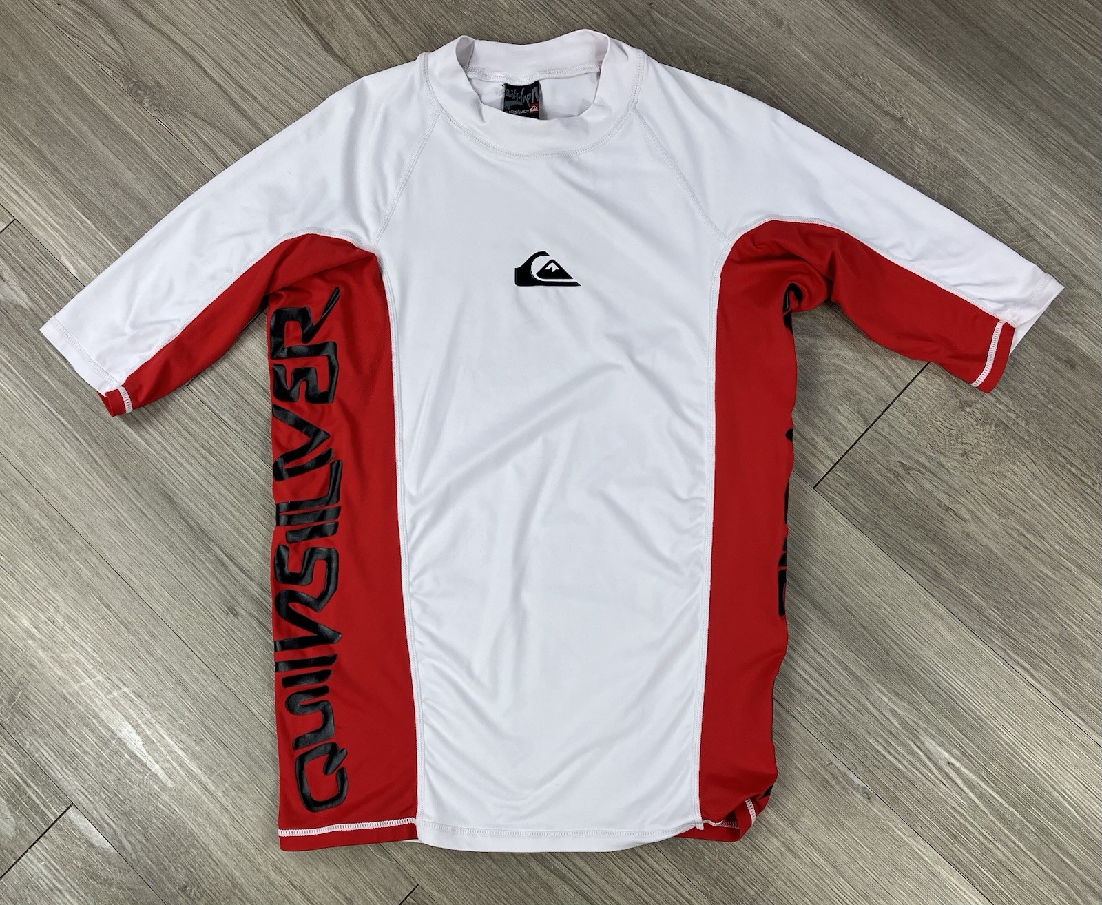 Quicksilver Surfing Shirt Youth  XL Red Wet Shirt UV Protection Surf Vintage