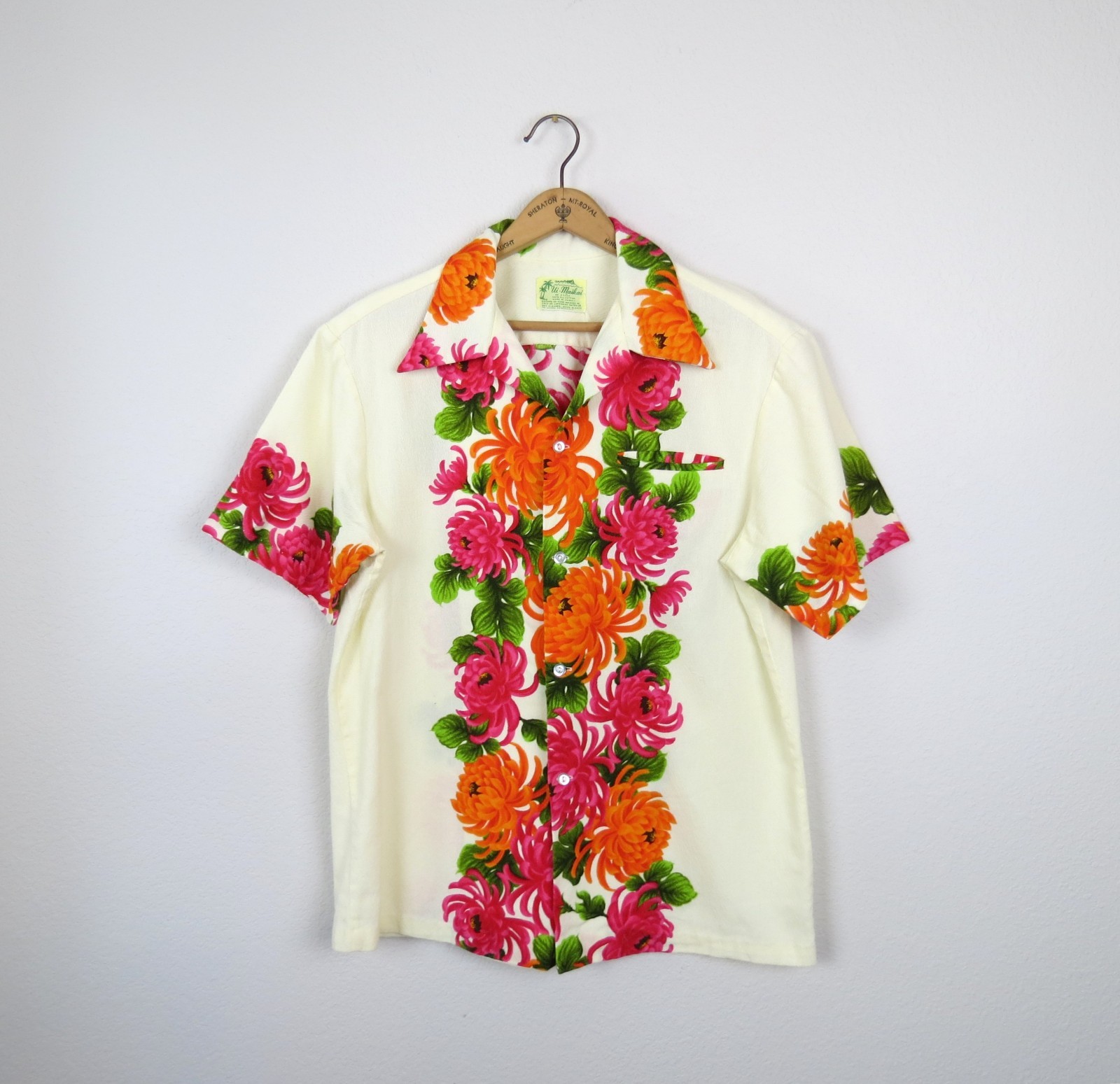 Vintage 1960s men\'s Hawaiian shirt cotton barkcloth neon size medium Vintage 1960s men\'s Hawaiian shirt cotton barkcloth neon size medium