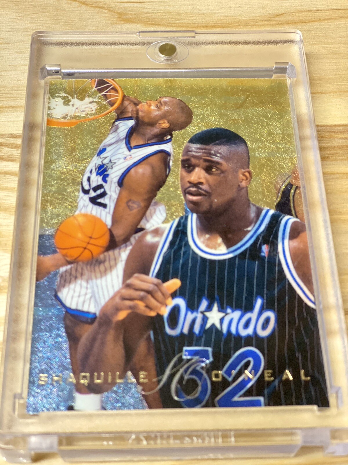 1995-96 Fleer Flair Shaquille O\'Neal Flair Gold Etched Card # 97 Magic) HOF