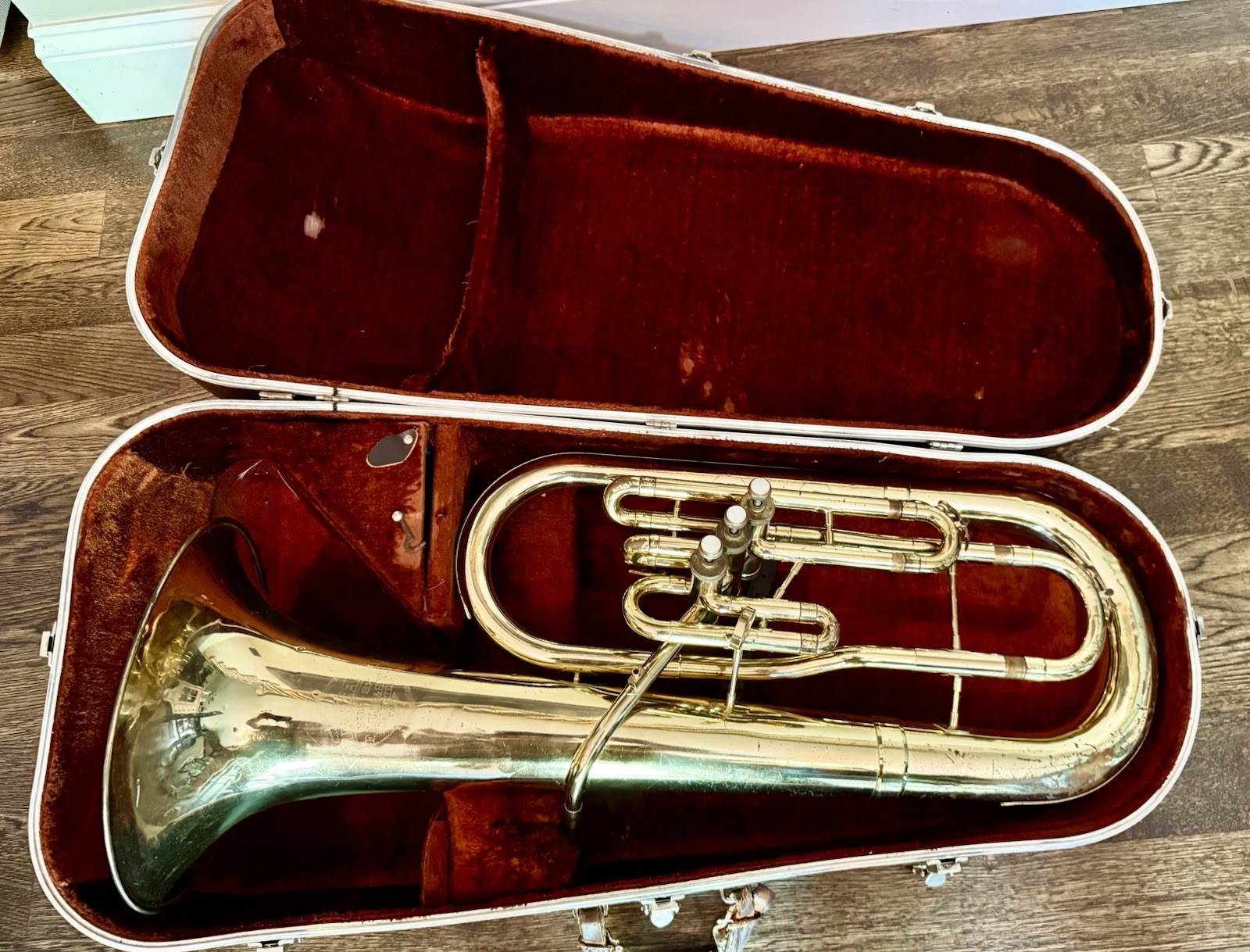 Vintage Olds Ambassador Baritone Horn 3 Valve Brass + Case Fullerton CA Untested