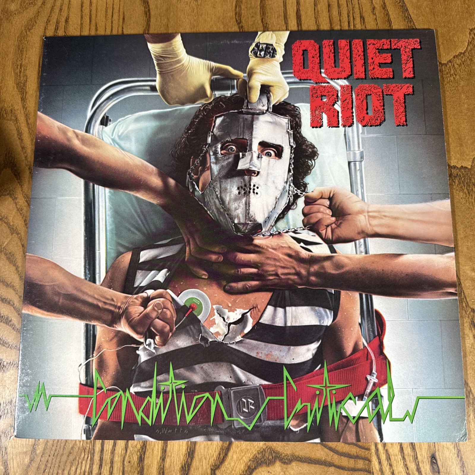 QUIET RIOT Condition Critical LP 1984 Vinyl Record QZ 39516 1st US Press - NM/NM