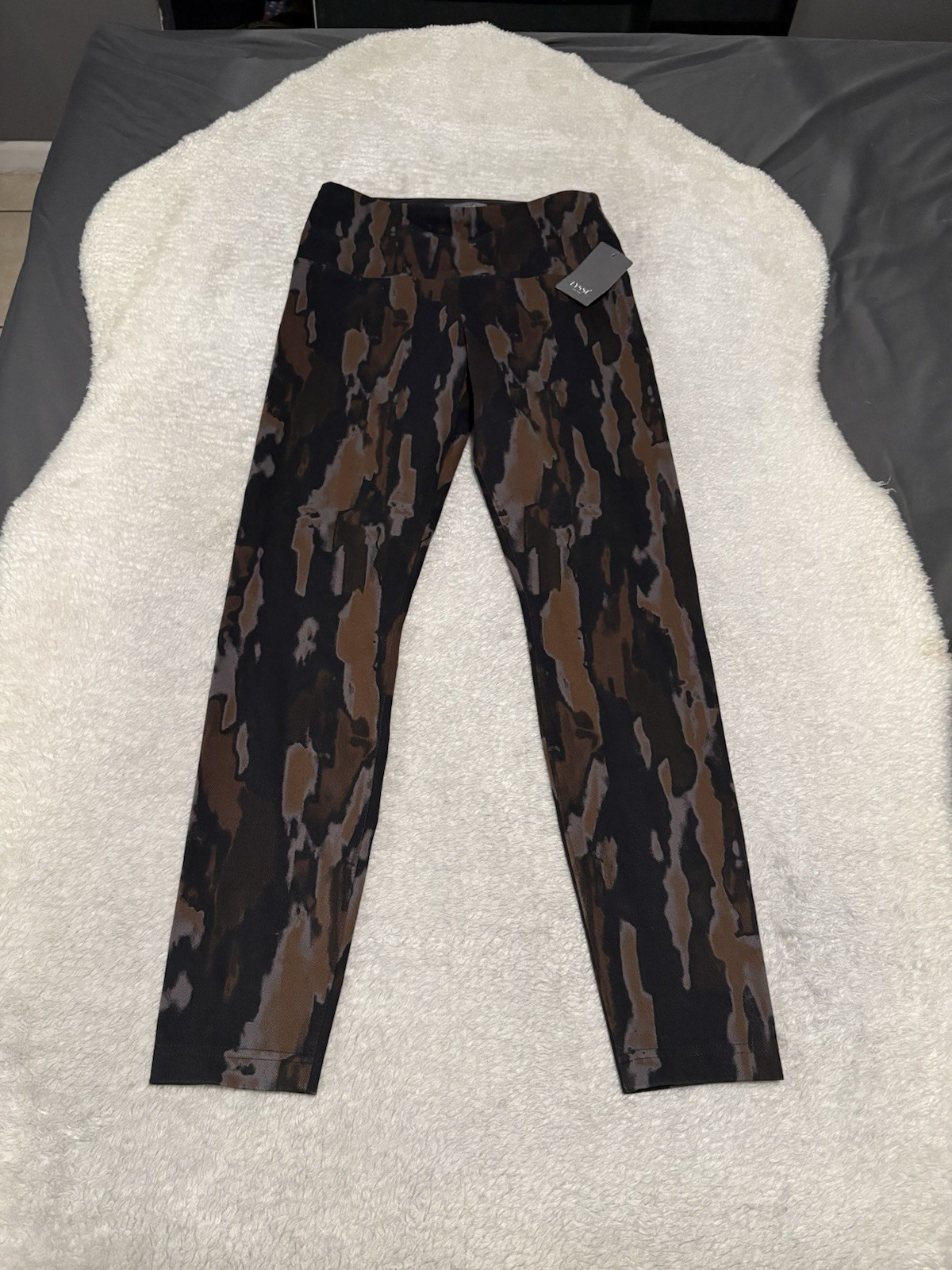 New Lysse Women’s Printed Camo Pull On Legging Pants Size Medium