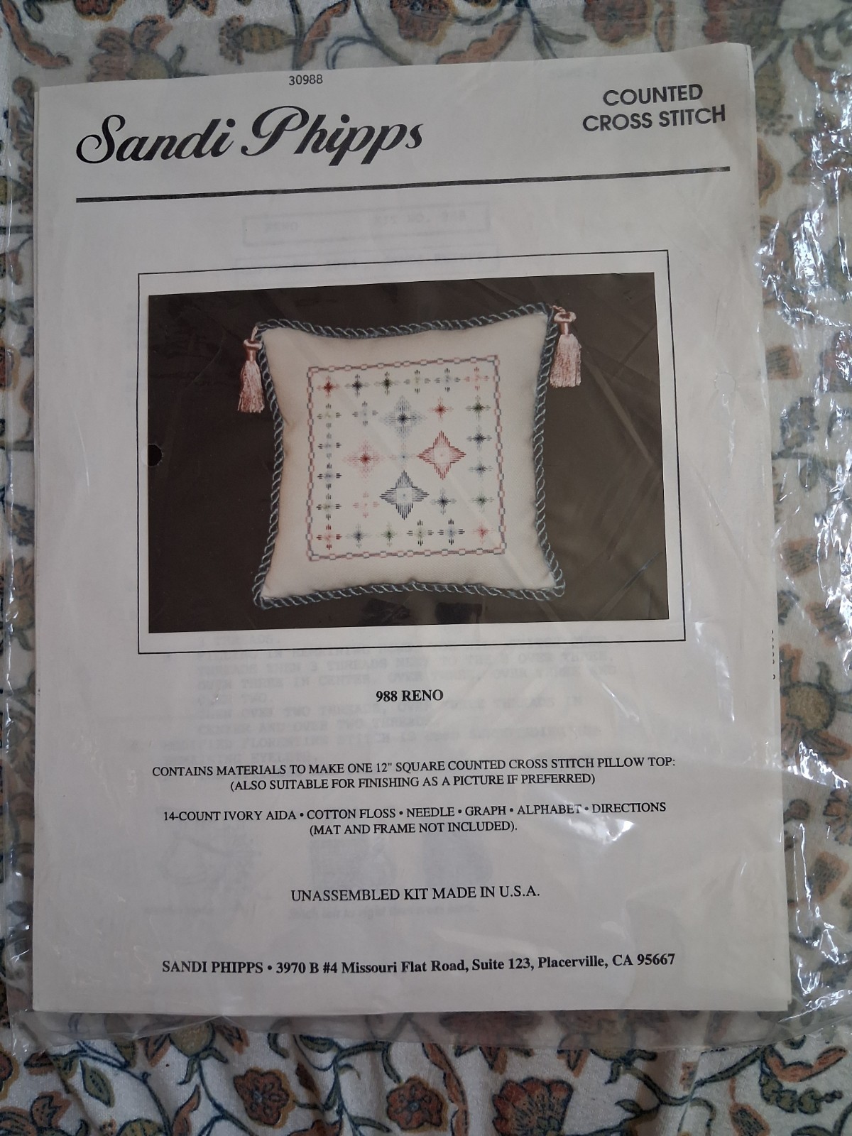 Vintage Sandi Phipps 988 Reno Cross Stitch Pillow Kit 30988 12\