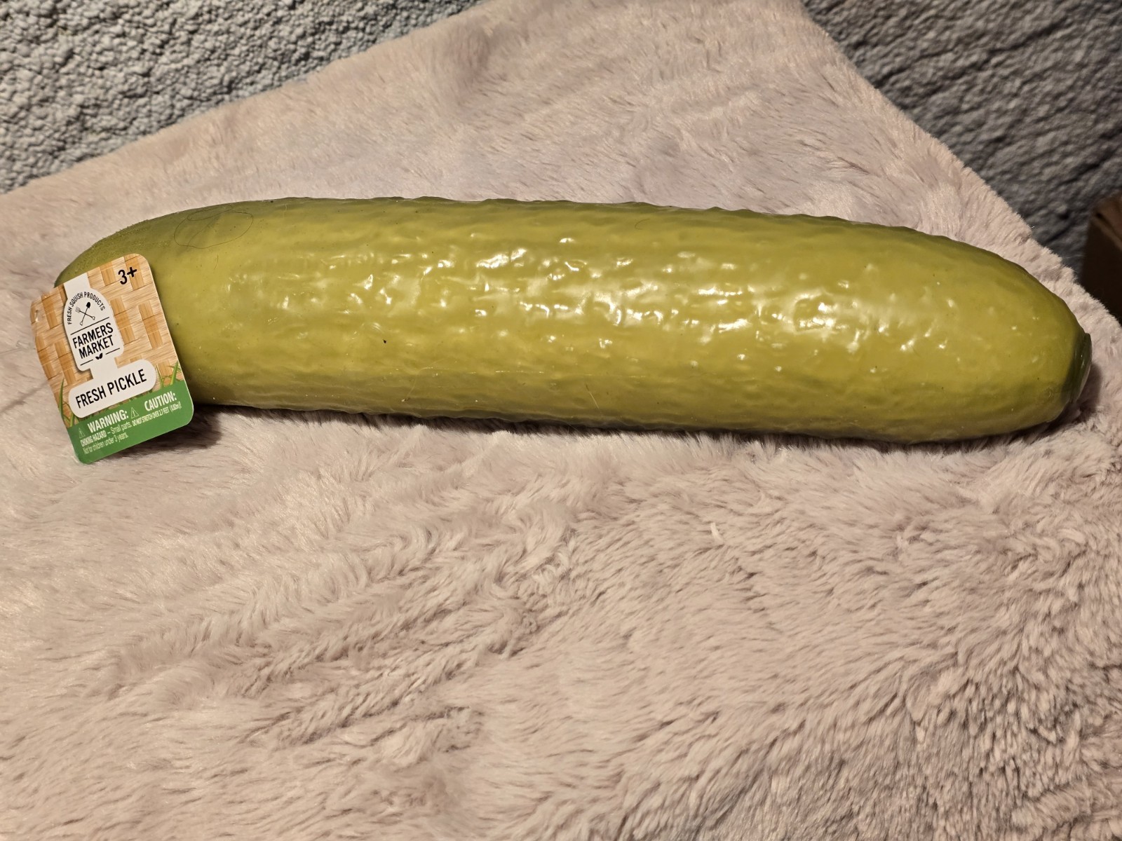Viral Jumbo Squeezy Pickle Sunny Days, Toymendous, Giggle Zone