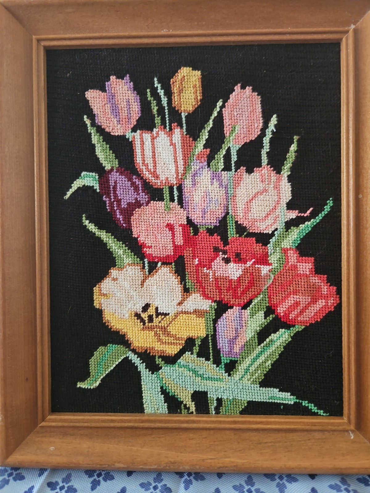 VTG Tulip Design Handmade Needlepoint Wood Framed Picture No Glass 12\