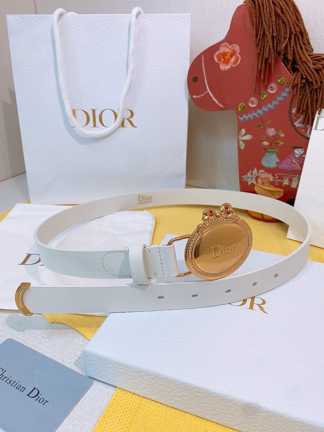 DIOR Women’s Oval Buckle Leather Belt 2.5cm Width Adjustable DIOR Women’s Oval Buckle Leather Belt 2.5cm Width Adjustable