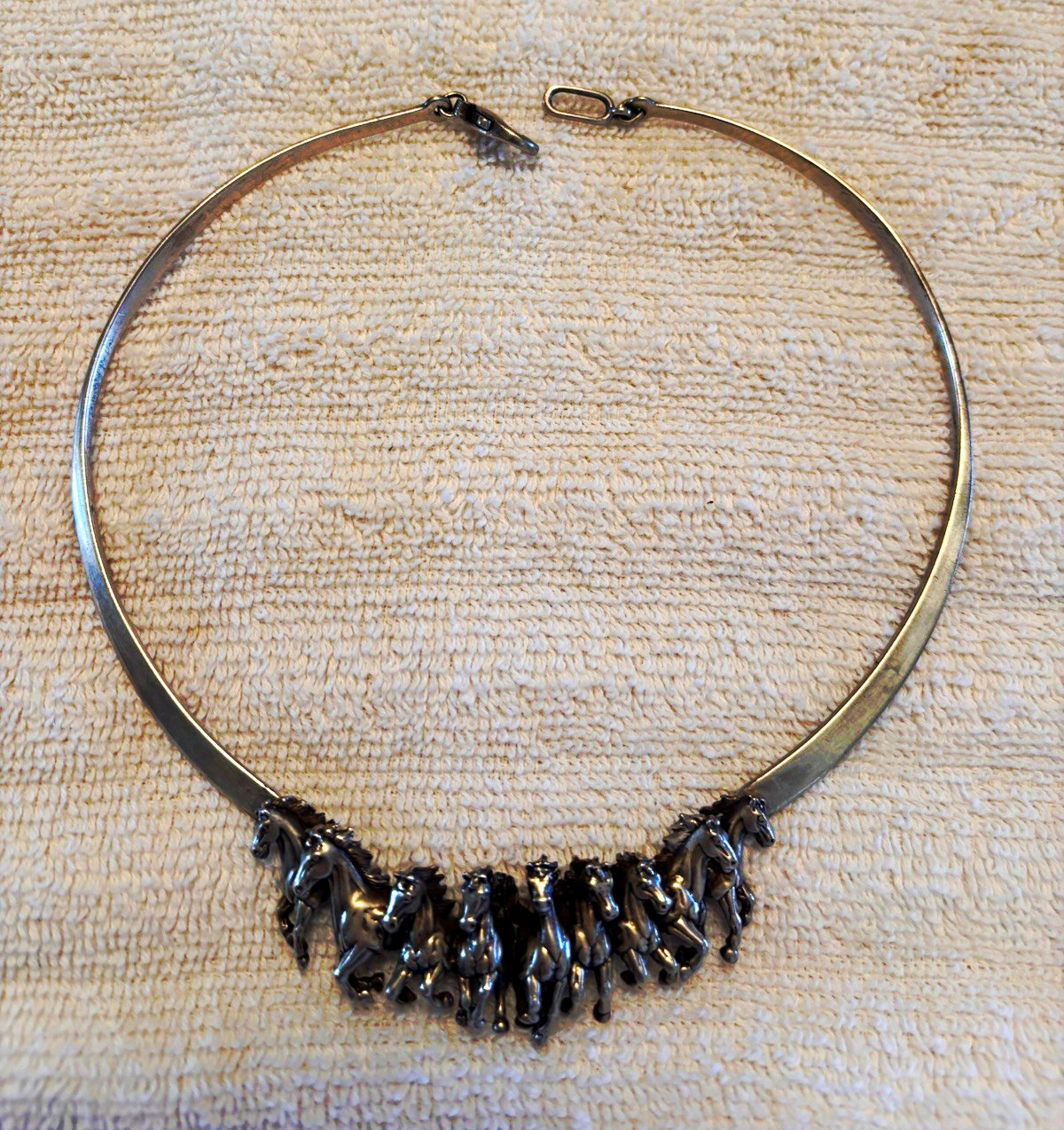 Vintage Kabana Handcrafted .925 Sterling Silver Horse Stampede Torque Necklace
