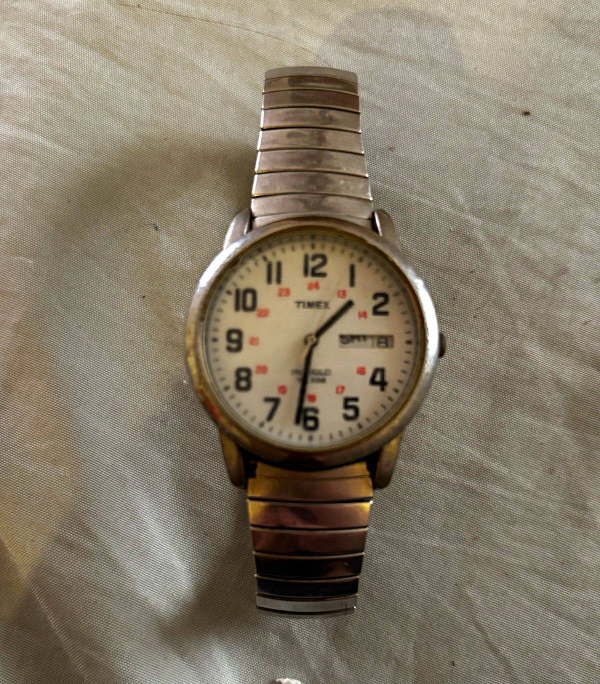 Timex Easy Reader Quartz Analog Day/Date White Dial Silver Expansion Band