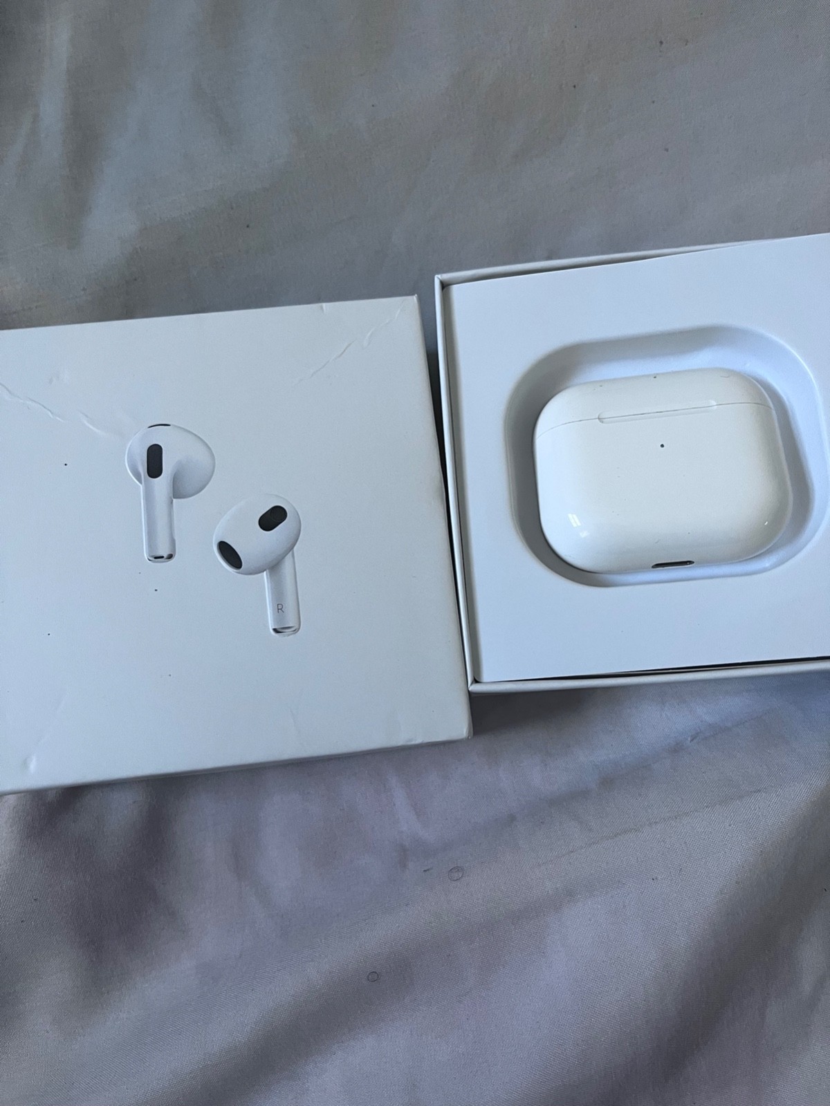 Apple AirPods 3rd Generation Wireless In-Ear Headset - White perfect touch