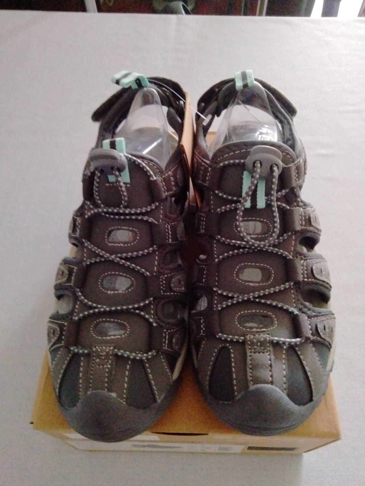 Hi-Tec Shore Womens Grey/charcoal/Sprout. Size 7 Hi-Tec Shore Womens Grey/charcoal/Sprout. Size 7
