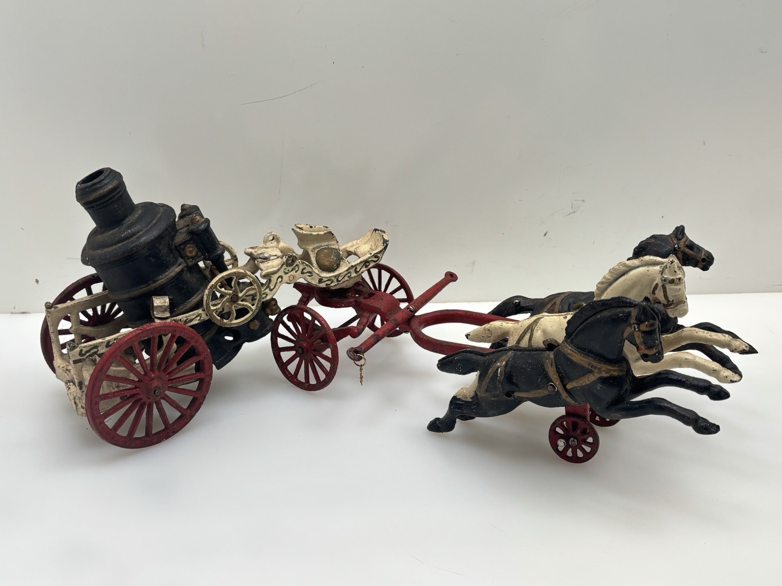 Cast Iron 3 Horse Drawn Fire Pumper Wagon 22\ Cast Iron 3 Horse Drawn Fire Pumper Wagon 22\