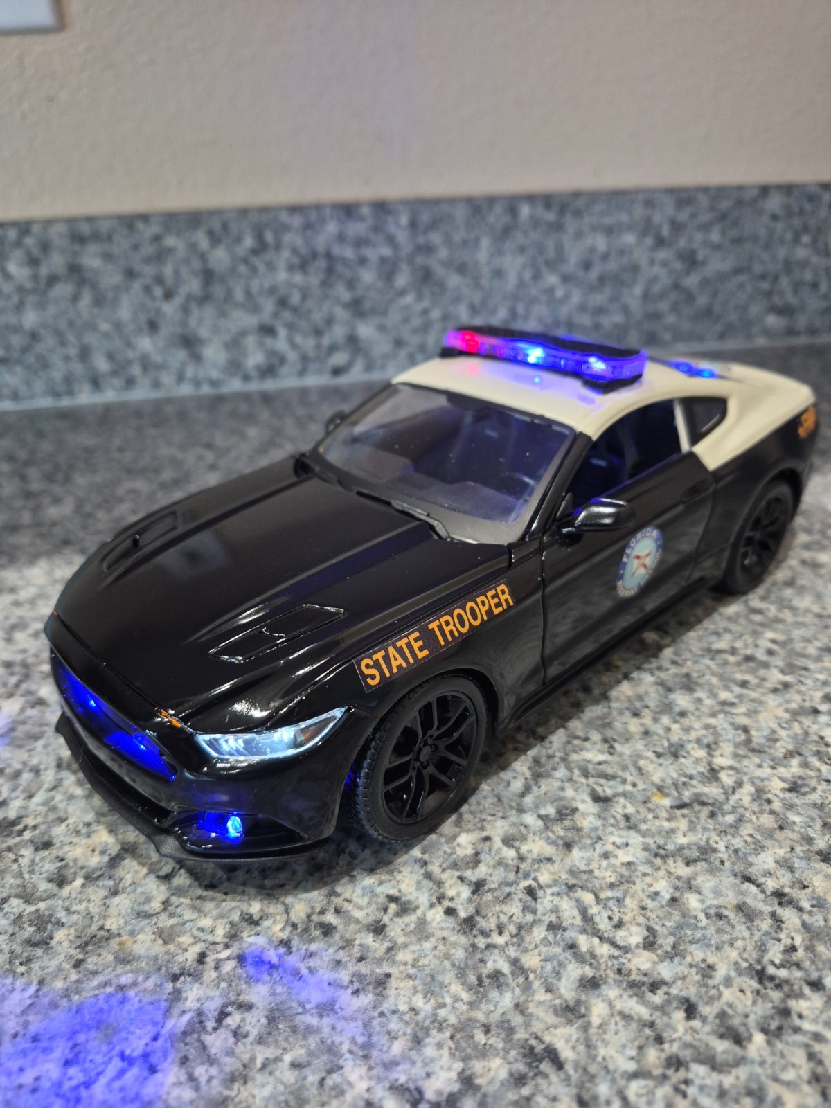 Florida Highway Patrol   -   Ford Mustang  w/ All Flashing Lights