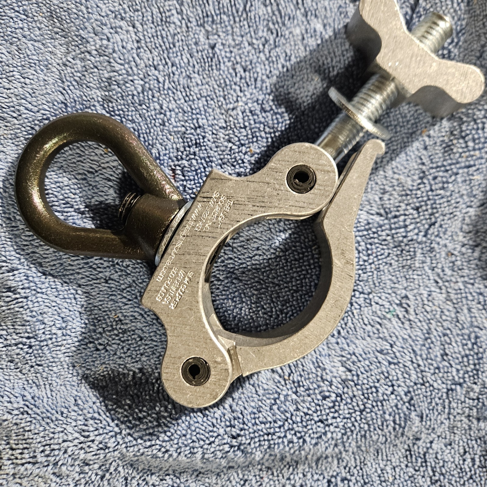 The Light Source Slim  Coupler w/Eye Bolt, Aluminum Finish 500 LBS Rating