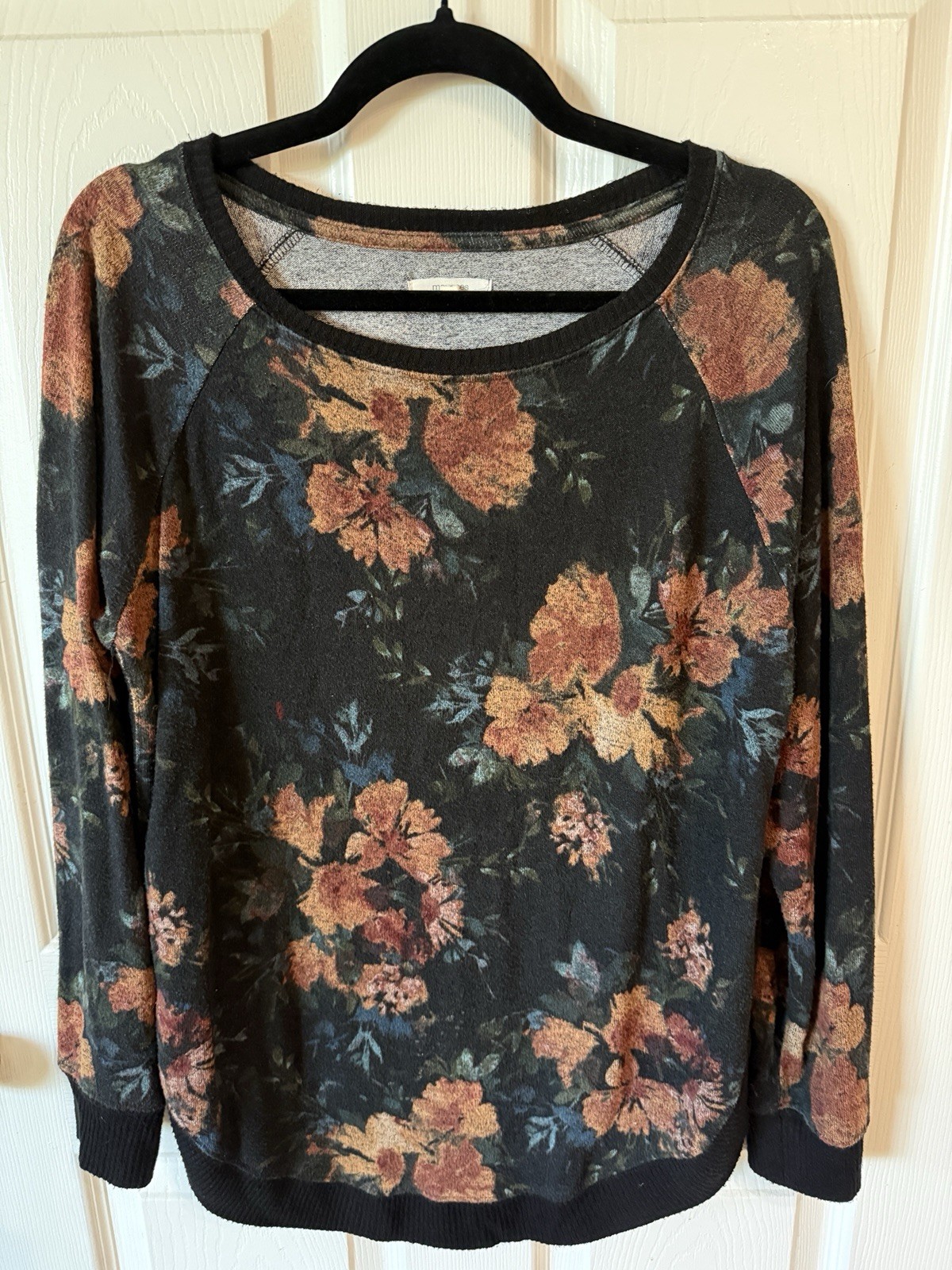 Maurices Women\'s Floral Pullover Long Sleeve Sweater Top - Medium