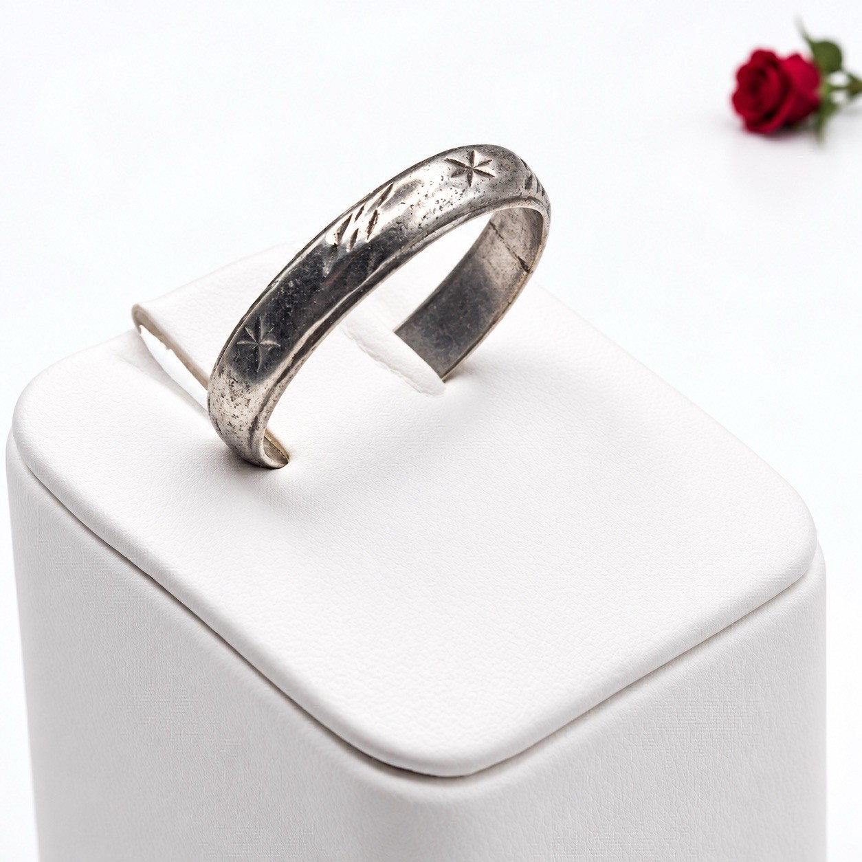 Vintage JC Etched Design 925 Sterling Silver Thin Band Ring, size 6