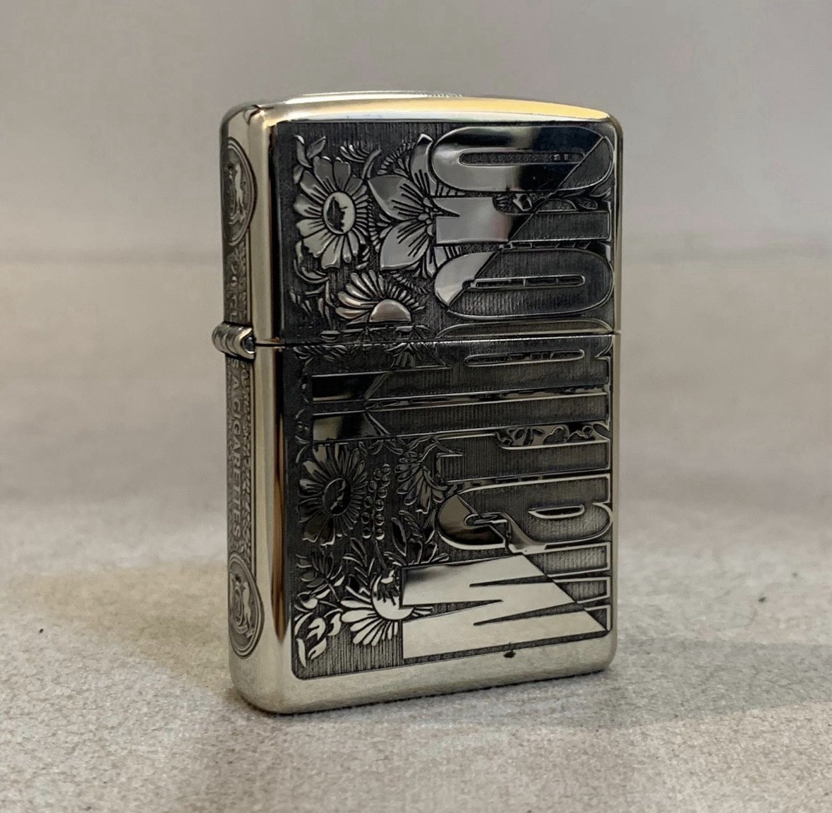 Silver Marlboro Flowers zippo Lighter In a New Box