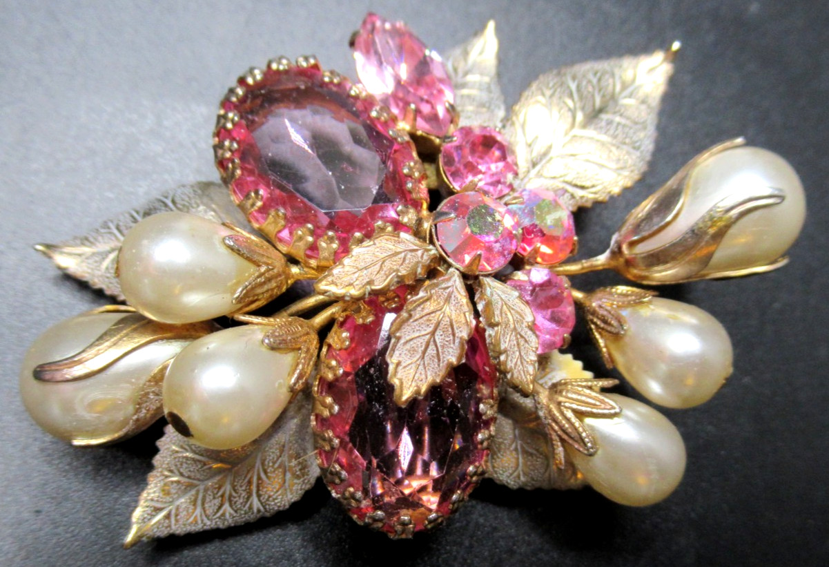 REGENCY Pink Rhinestone Faux Pearl Golden Leaves Vintage Pin Brooch