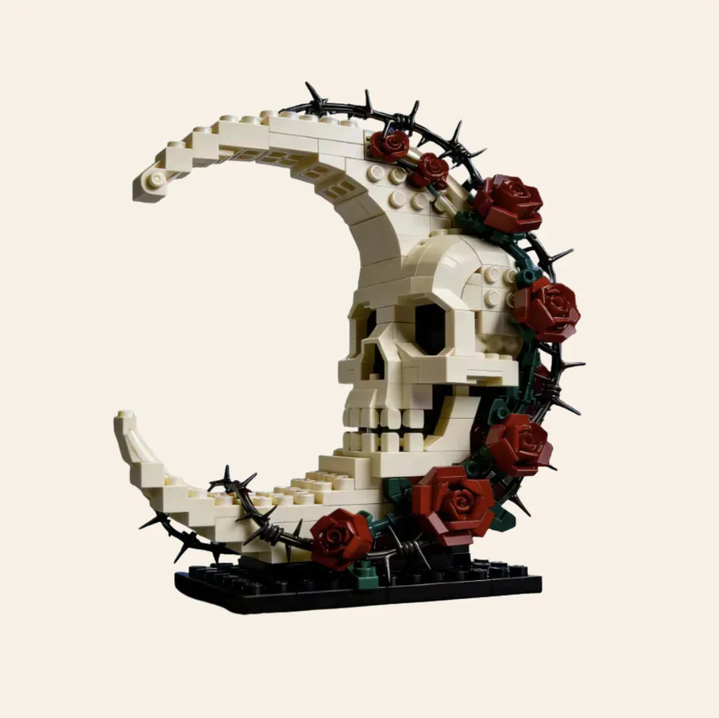 NEW Crescent Moon Skull Building Blocks Set Model Adults MOC Halloween Decor NEW Crescent Moon Skull Building Blocks Set Model Adults MOC Halloween Decor