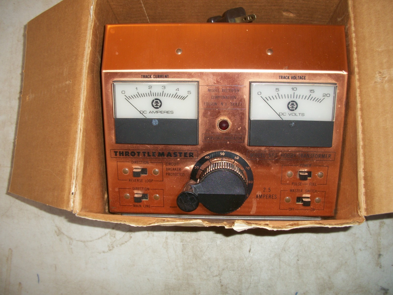 VINTAGE MRC THROTTLEMASTER 550 DELUXE HEAVY DUTY HO TRAIN CONTROL 16 V DC 18V AC VINTAGE MRC THROTTLEMASTER 550 DELUXE HEAVY DUTY HO TRAIN CONTROL 16 V DC 18V AC