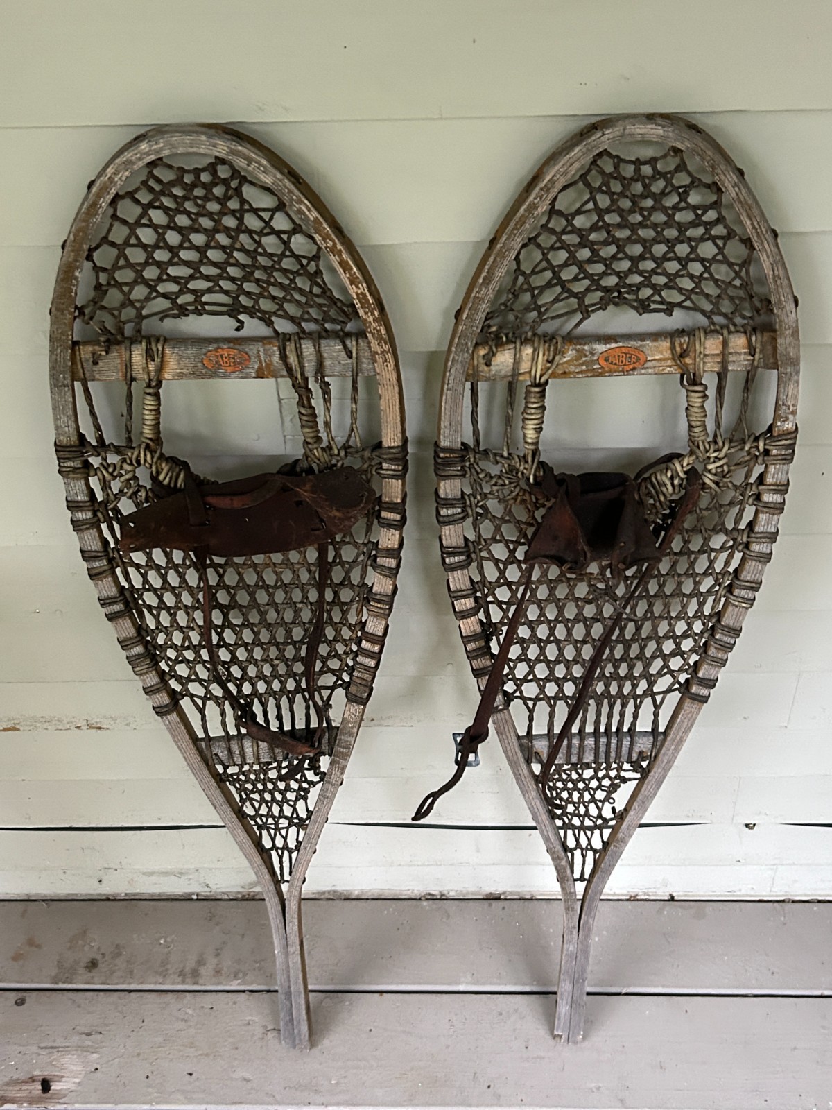 VINTAGE Snowshoes 43