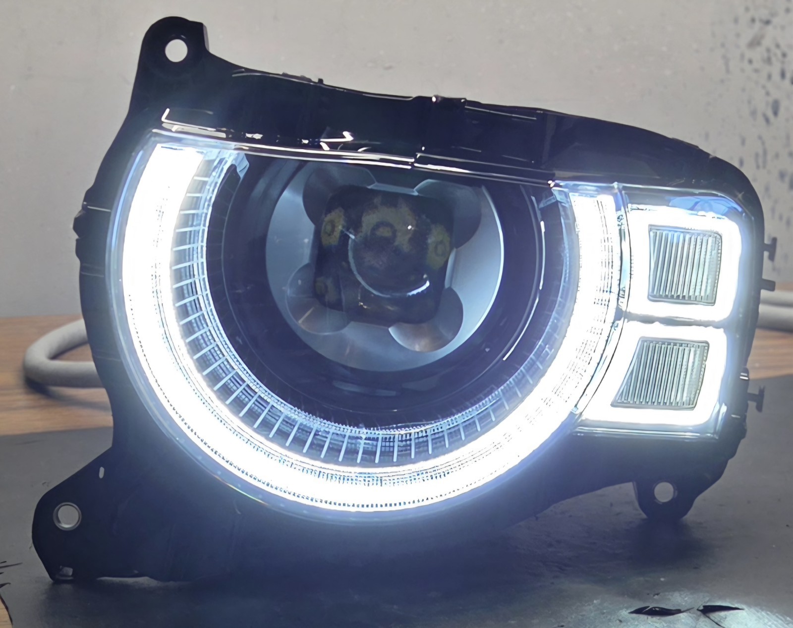 Mint Tested OEM 2020-2025 Land Rover Defender Left Side Matrix LED Headlight