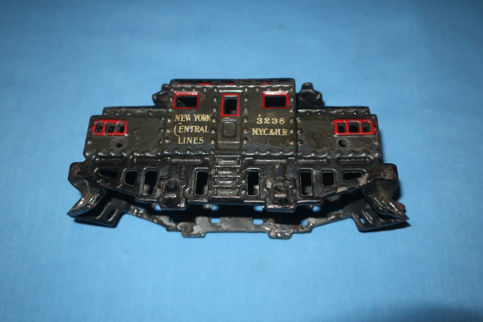 Bing #3238 New York Central Lines O Gauge Electric Locomotive Shell & Frame Bing #3238 New York Central Lines O Gauge Electric Locomotive Shell & Frame