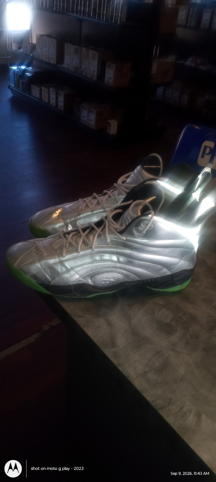 shaqnosis size 15 metallic shaqnosis size 15 metallic