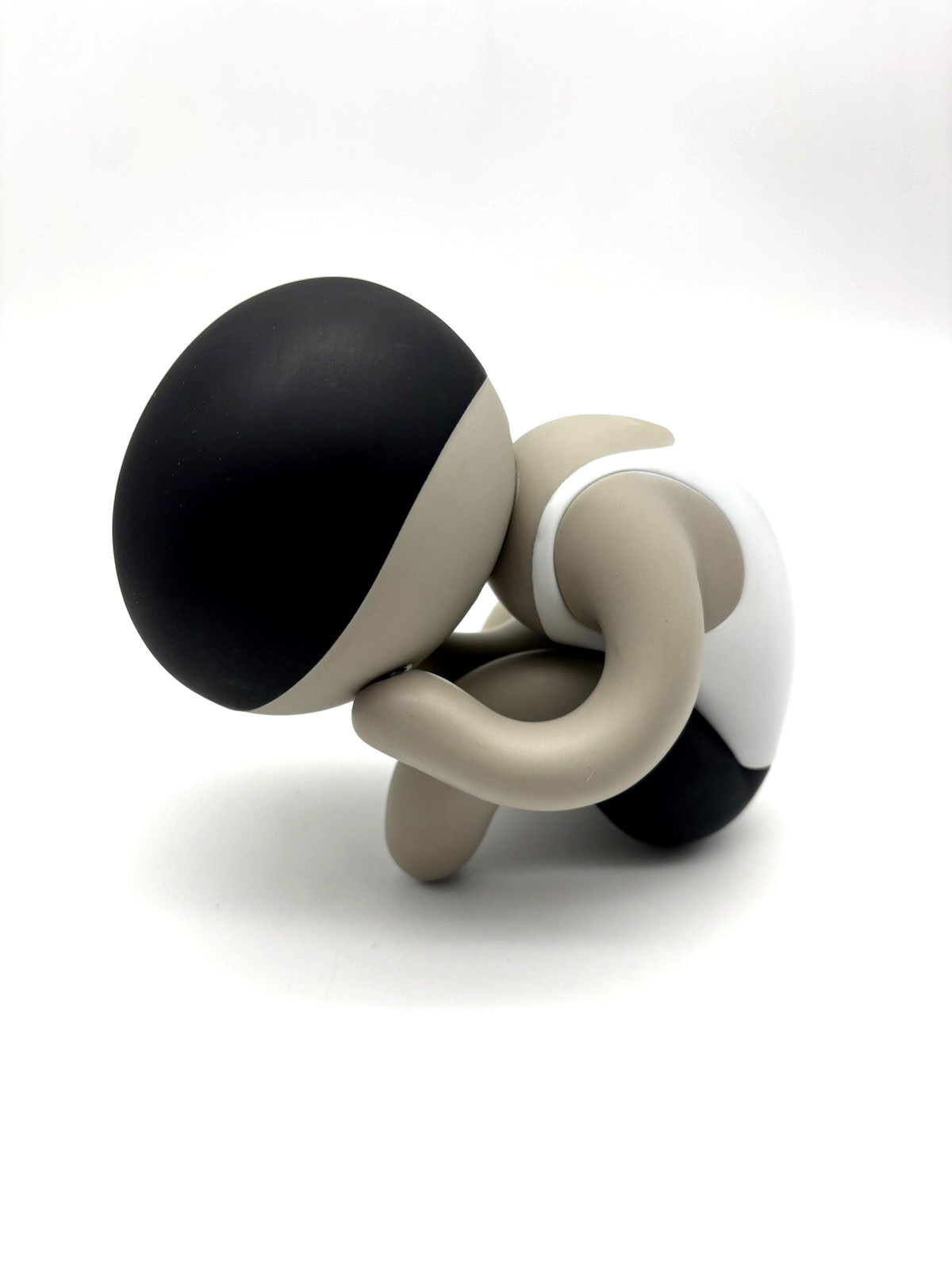 Lonely Boy Vinyl Figure Mike Lee Garry The Third 2018 ComplexCon - Brand New Lonely Boy Vinyl Figure Mike Lee Garry The Third 2018 ComplexCon - Brand New