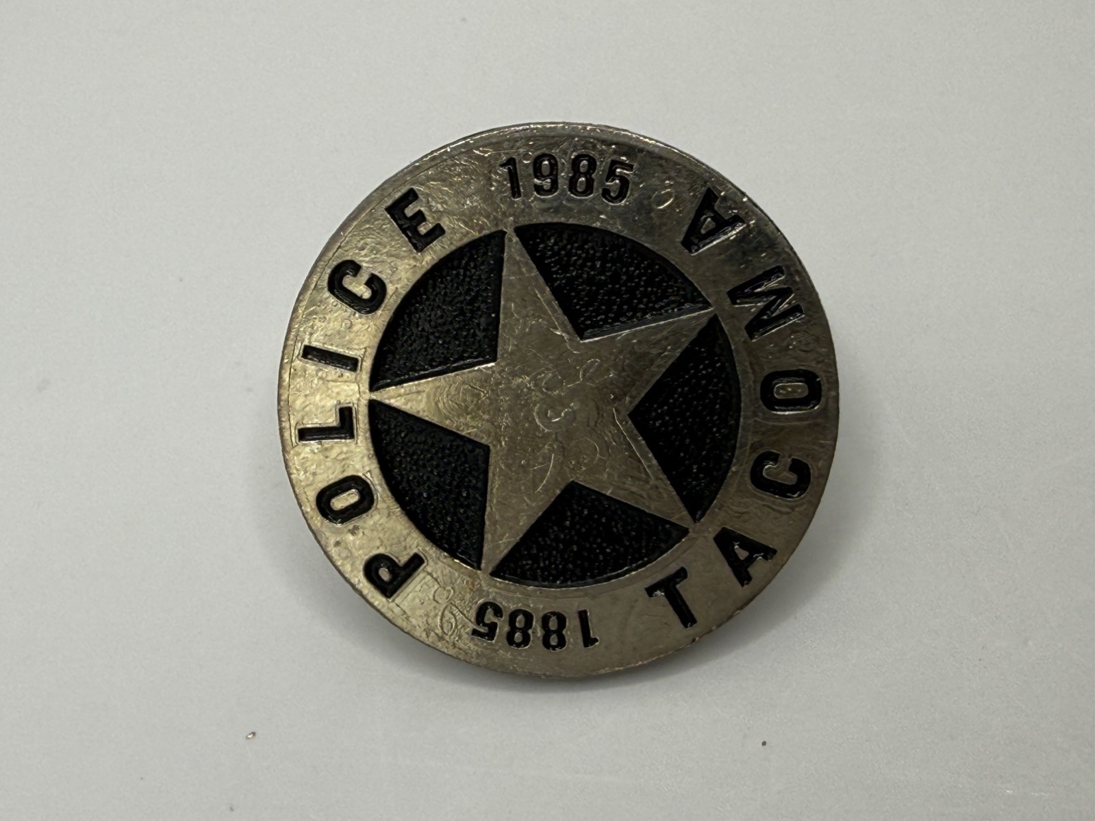 Vintage 1985 Tacoma Police Department pin