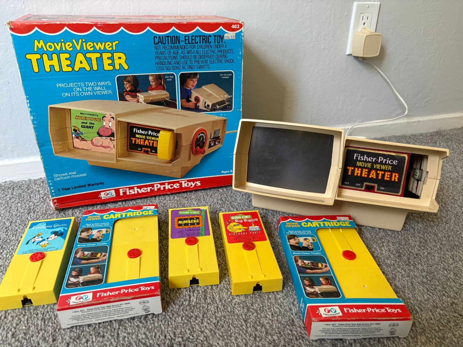 Vintage 1977 Fisher-Price Movie Viewer Theater 463 w/ 5 Cartridges & Box TESTED Vintage 1977 Fisher-Price Movie Viewer Theater 463 w/ 5 Cartridges & Box TESTED