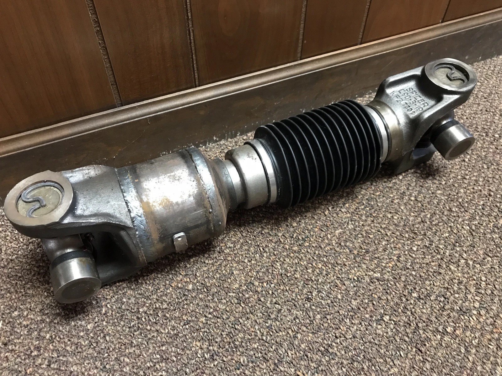 New Genuine Spicer 100DS55002 Inter Axle Driveshaft Tandem Axle Driveline Shaft New Genuine Spicer 100DS55002 Inter Axle Driveshaft Tandem Axle Driveline Shaft