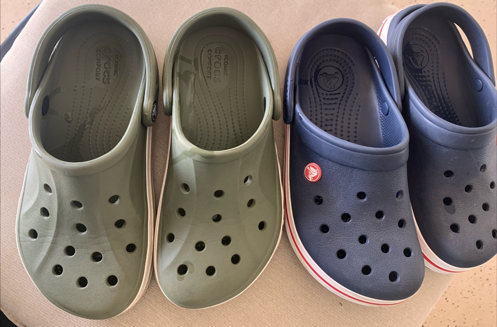 Bestseller Crocs Unisex BAYABAND Clog Navy Blue + Army Green Soft Comfort M5 W7 Bestseller Crocs Unisex BAYABAND Clog Navy Blue + Army Green Soft Comfort M5 W7