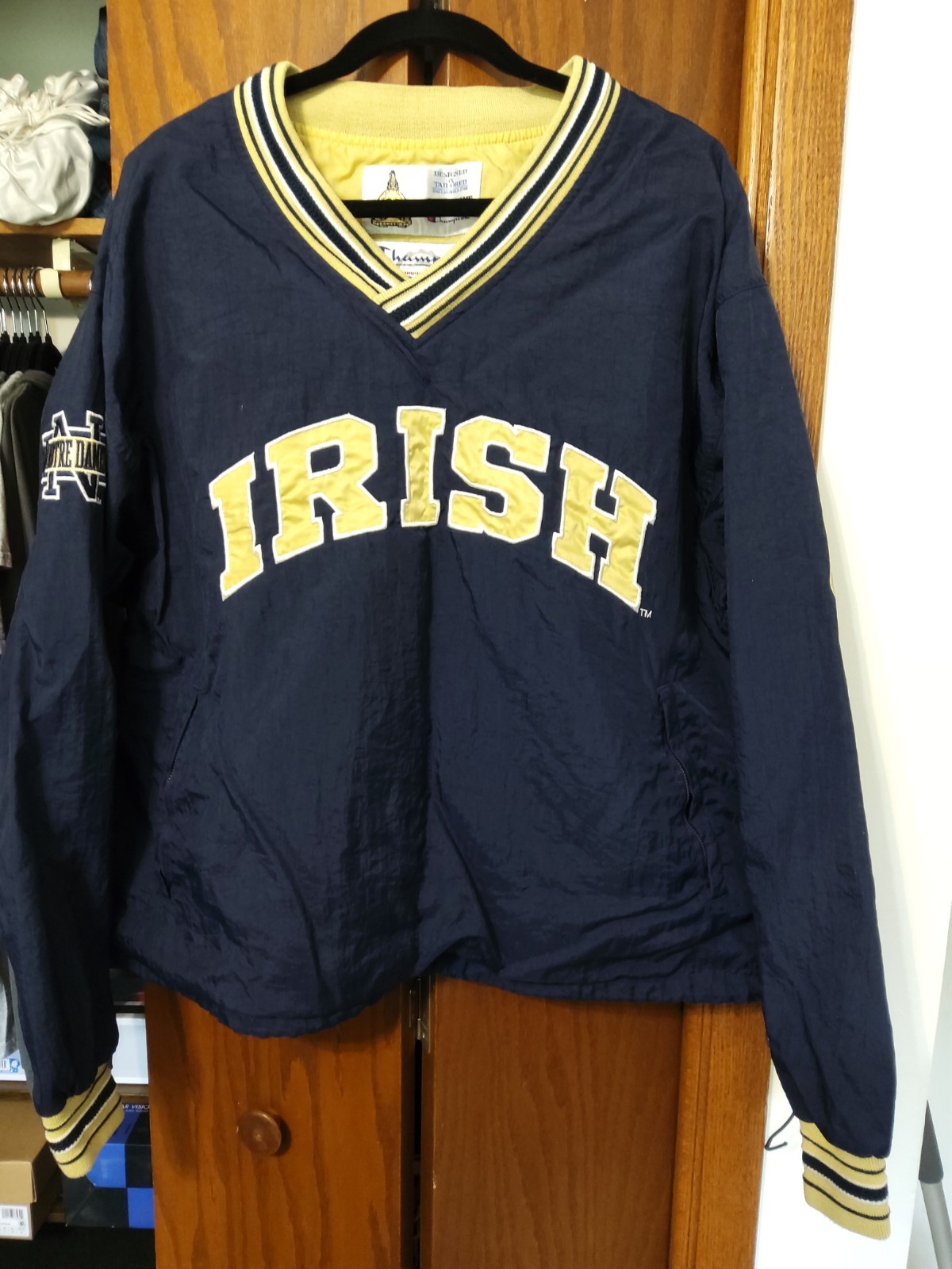 Champion Vintage Notre Dame Irish Embroidered Pullover  Men\'s Size L