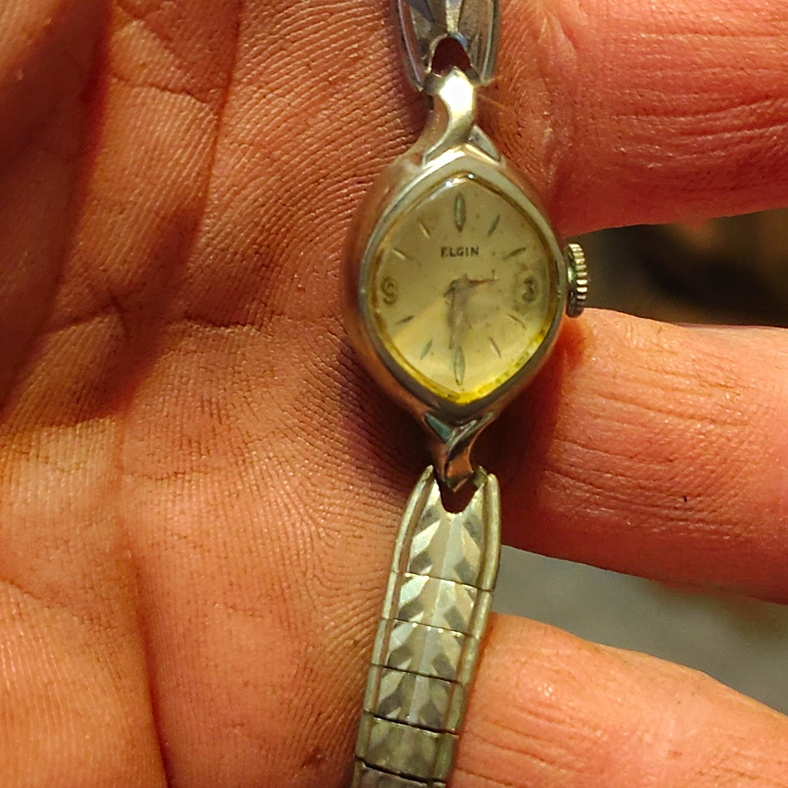 Elgin Women’s Vintage 1950s 10K RGP Oval Mechanical Watch 17J