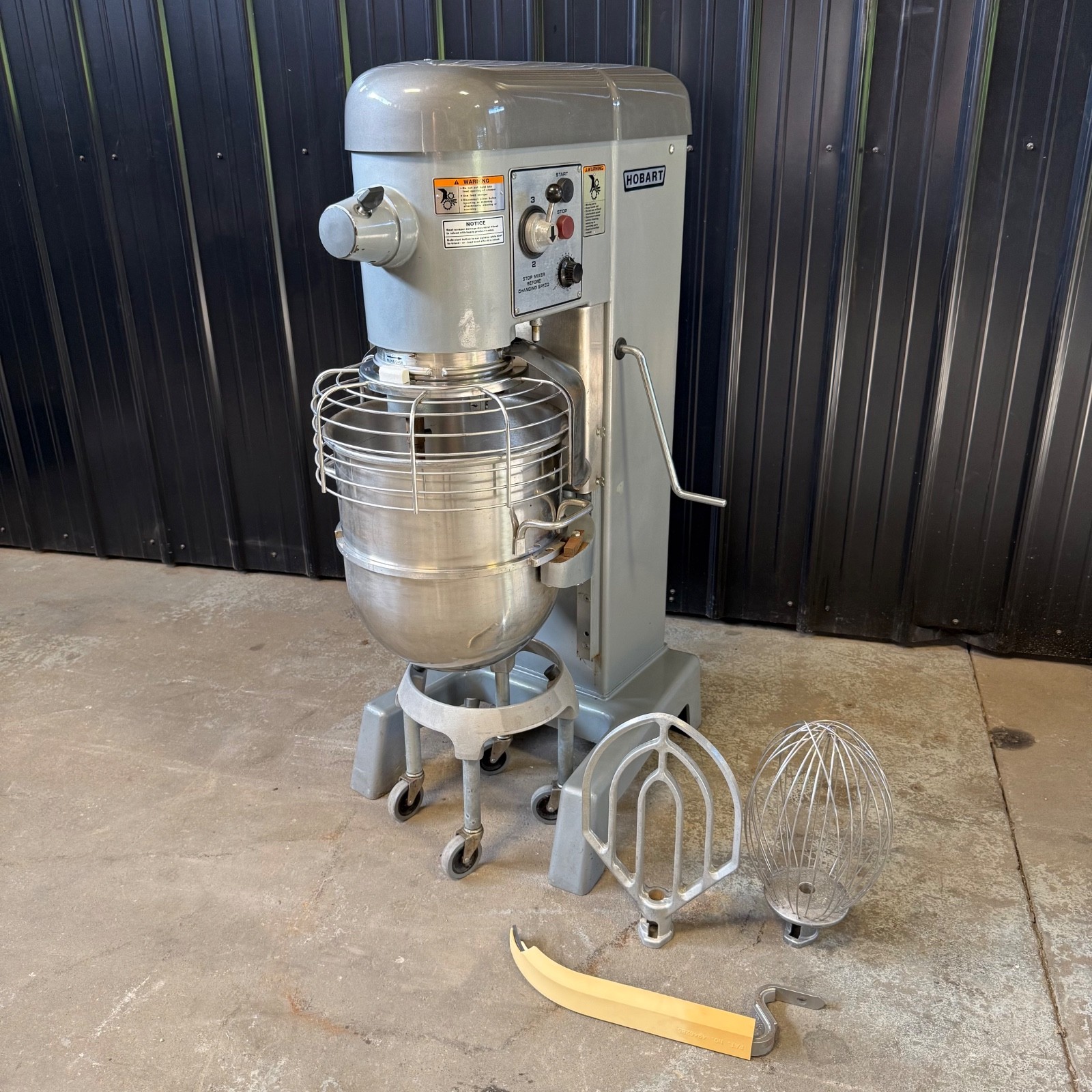 Hobart D340 40 Qt Mixer W/ Bowl & Attachments & Guard 1 1/2 HP 3 PH 480v Hobart D340 40 Qt Mixer W/ Bowl & Attachments & Guard 1 1/2 HP 3 PH 480v