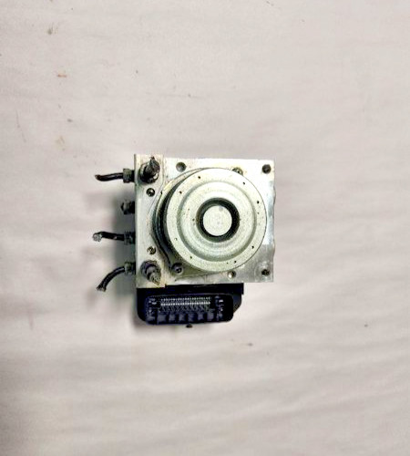 2016 Toyota Corolla ABS Control Module Anti Lock Brake Pump Assembly OEM