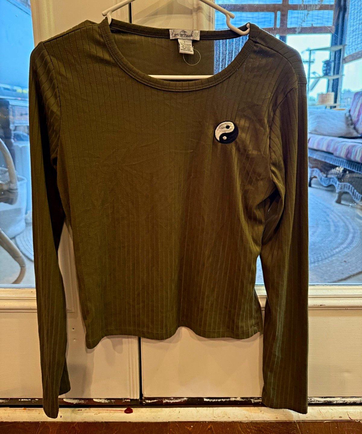Vintage 90s-Y2K Love Streak Olive Green Ribbed Yin Yang / Ying Yang Top – Womens