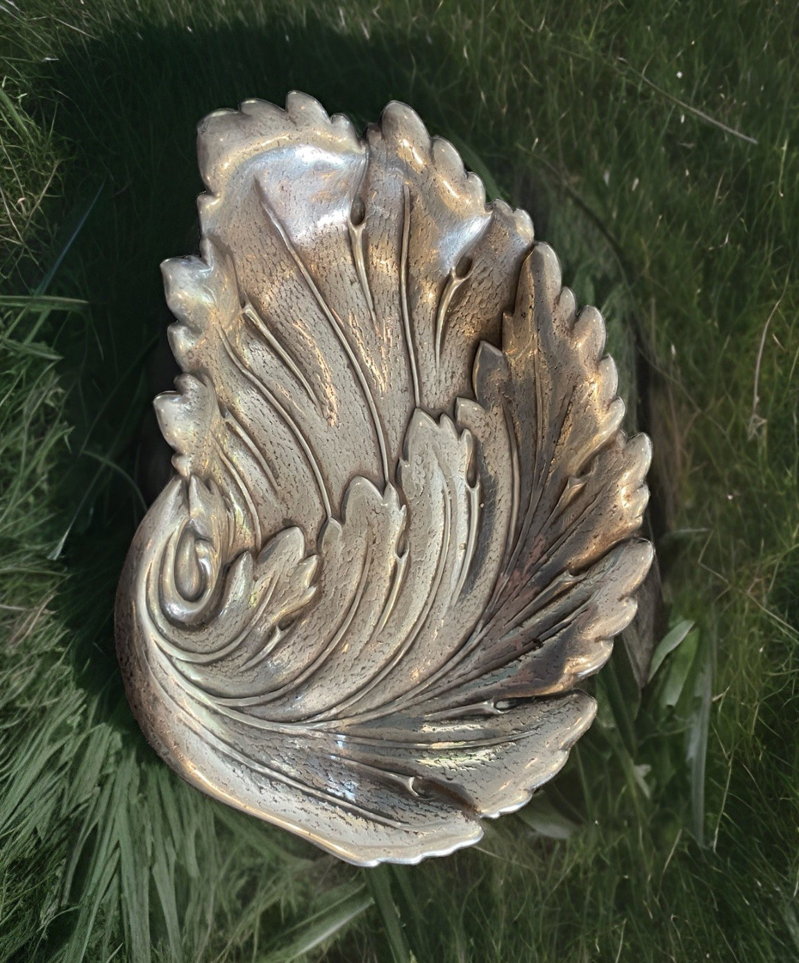 International Sterling Silver Repousse Leaf Dish 4.30 oz.  B128
