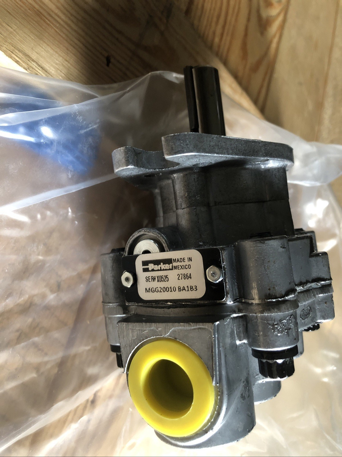 0.218 Cu in. Parker MGG20010-BA1B3 Hydraulic Gerotor Motor   