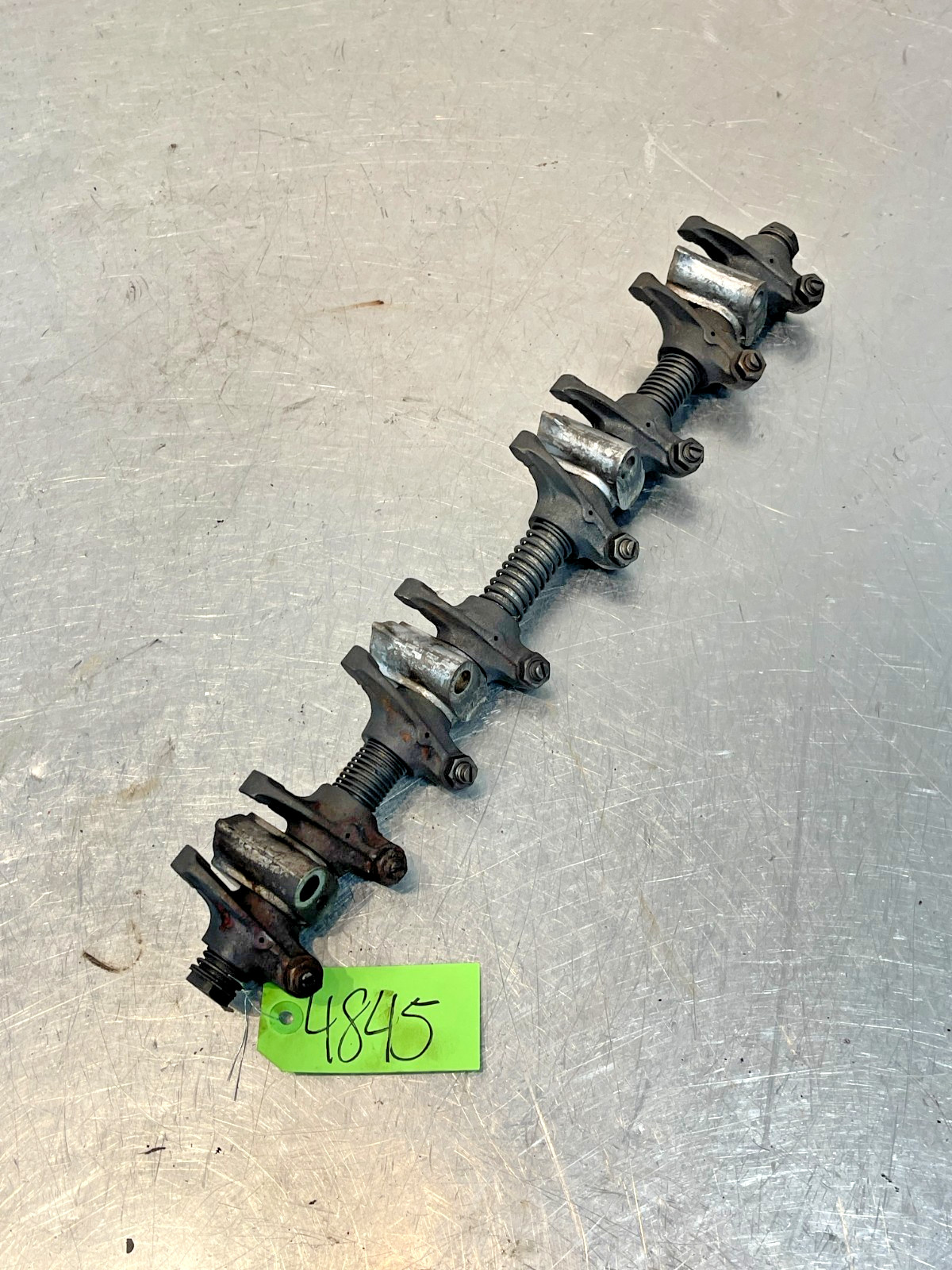 1980 Case 1390 Tractor Rocker Arm Assembly