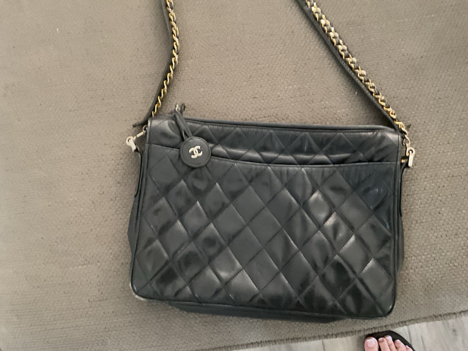 CHANEL Black Quilted Shoulder Bag Zip Gold Chain Strap Detachable Logo