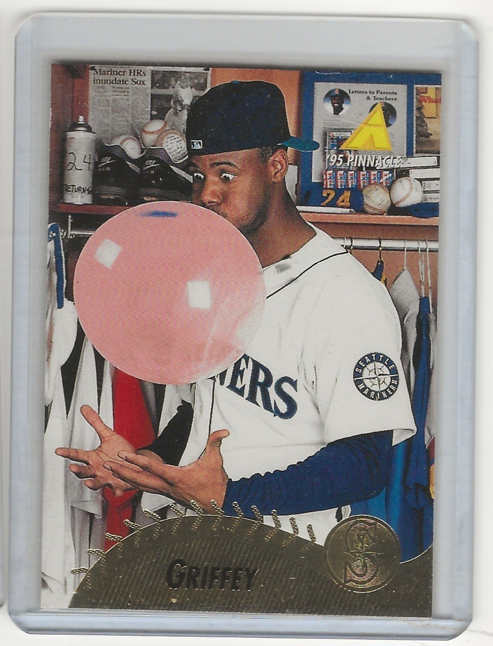1995 Pinnacle Ken Griffey Jr #128 Bubble Gum SP 1995 Pinnacle Ken Griffey Jr #128 Bubble Gum SP