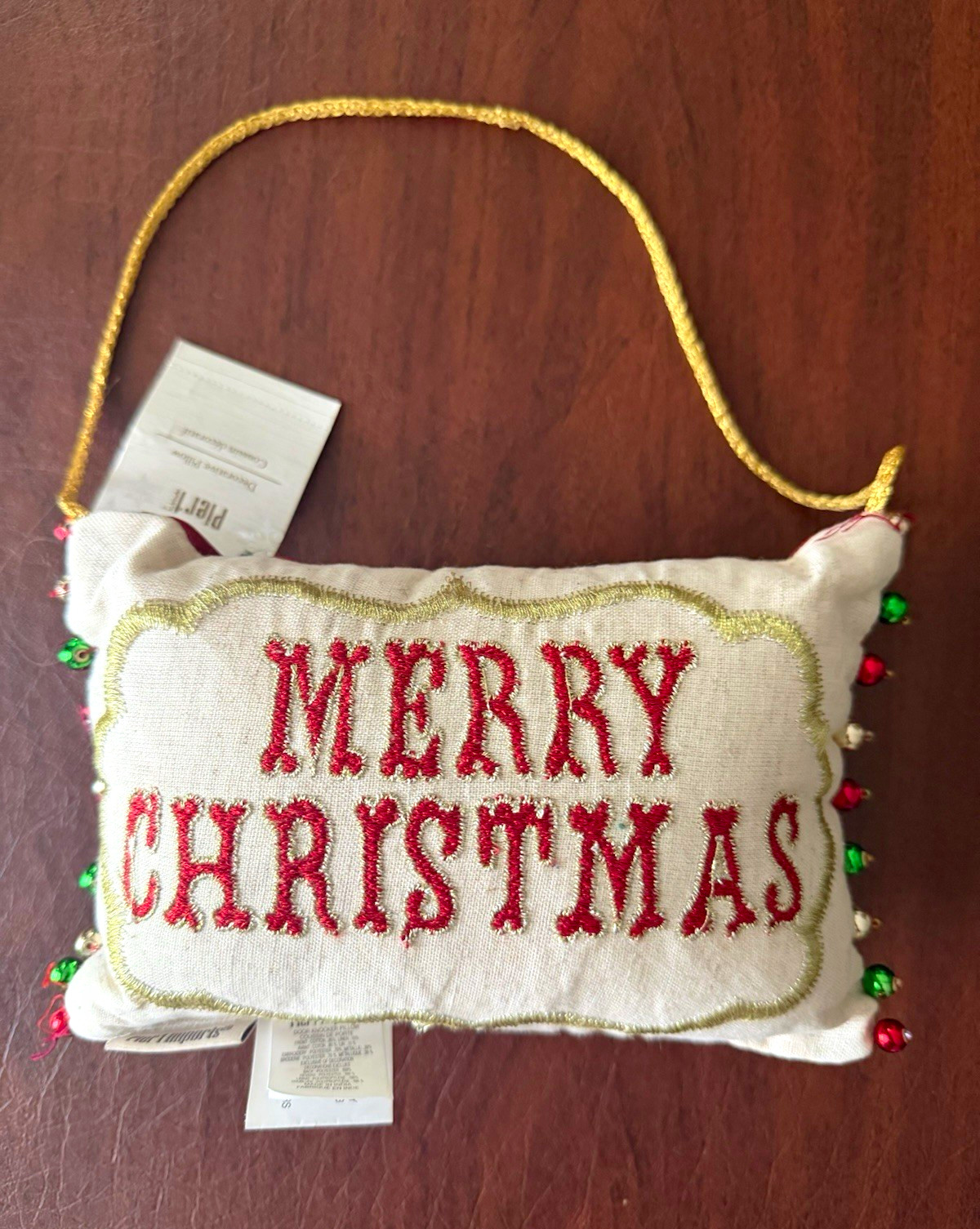 Pier 1 Imports Embroidered Merry Christmas/Bah Humbug Hanging Pillow White Red Pier 1 Imports Embroidered Merry Christmas/Bah Humbug Hanging Pillow White Red